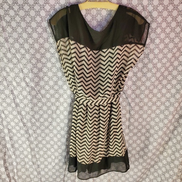 👑Tacera tan dress with black zigzag Desgin - Picture 2 of 5